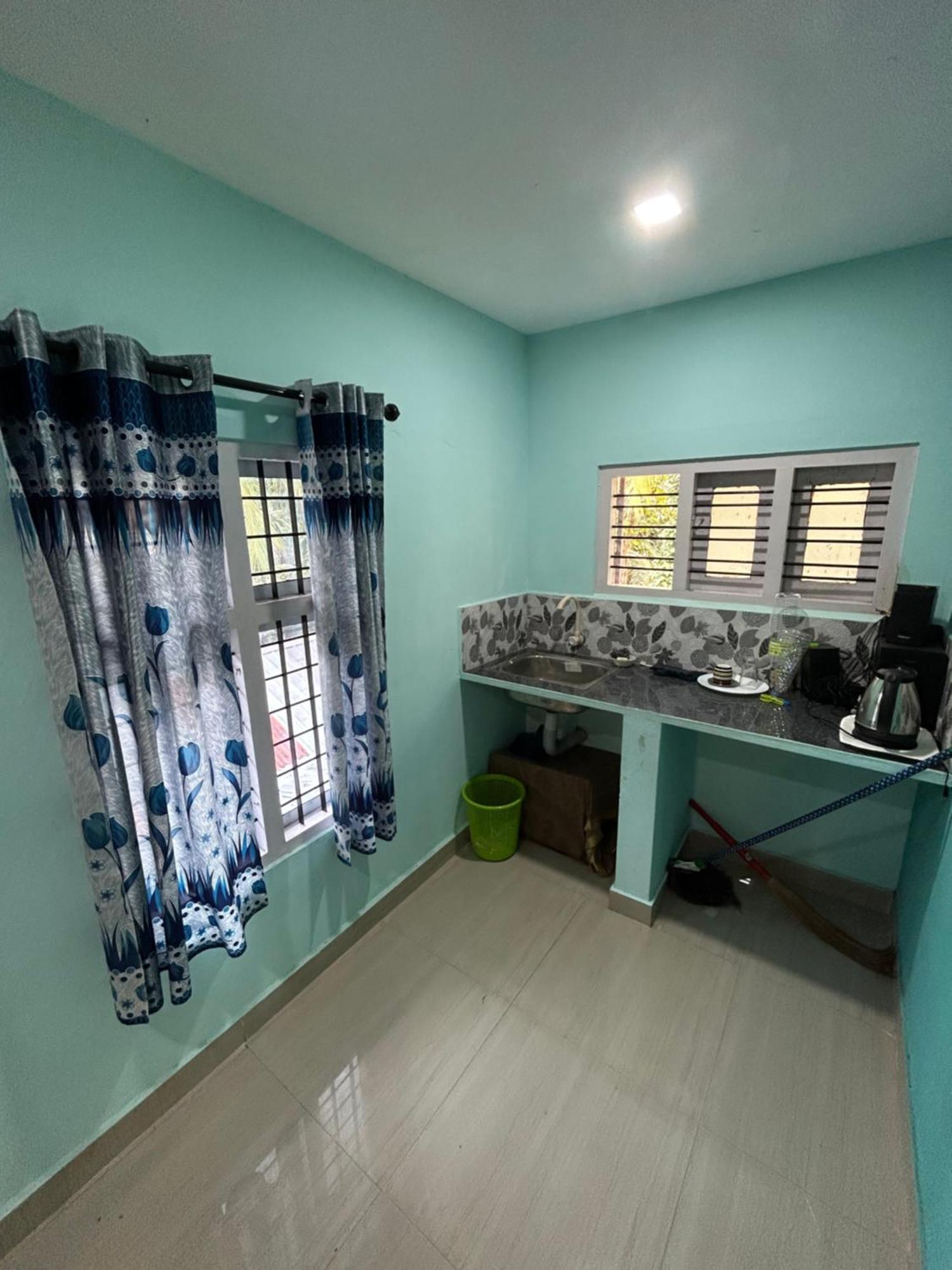 Namasthe Ac, Ottapalam Ottappalam